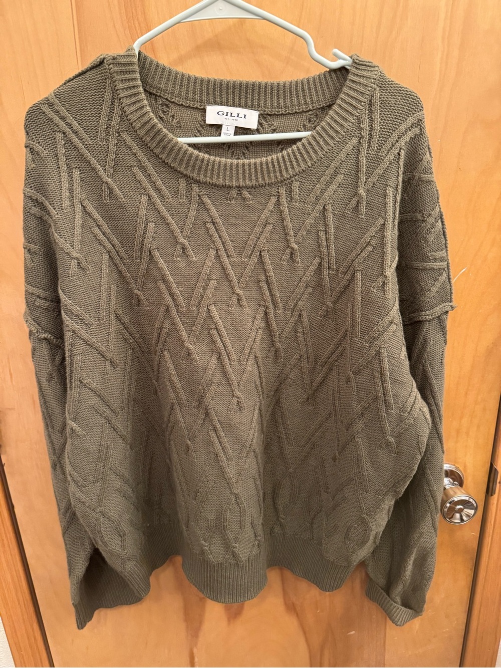 Gilli Olive Crewneck Cable-Stitch Sweater